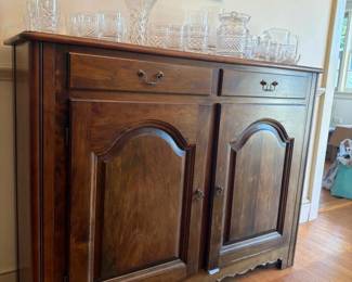 419 adamscountycollectioncherrysideboard