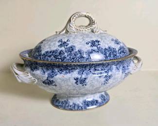 332 royalworcestervitreousblueandwhite