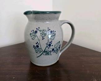 753 greatbaypotterystonewarepitcherblue
