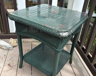 307 glasstopwickeroutdoortable