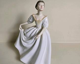 318 royaldoultondonnabonechinafigurine