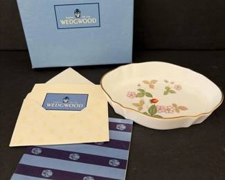 290 smallwedgwoodbonechinatray