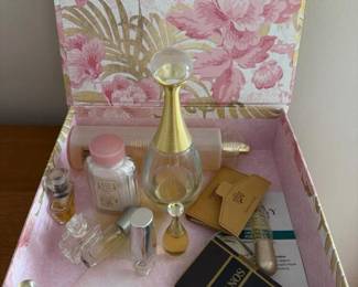 683 assortedperfumebottlesincludingdior