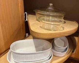 037 assortedovensafebakingdishesandgla