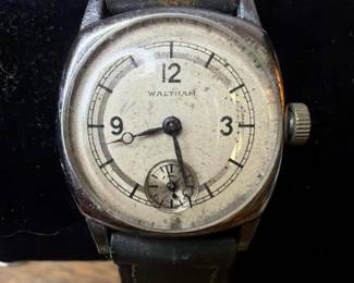 030 vintagewalthamwristwatch
