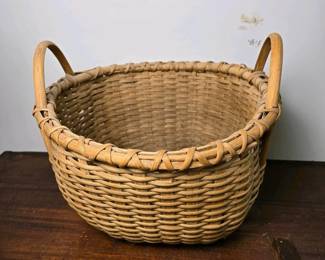 357 wovenroundbasketwithhandlesrustics