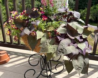 309 decorativemetaloutdoorplanter