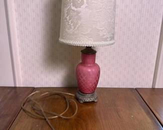 212 pinkglassvintagetablelampwithdrum
