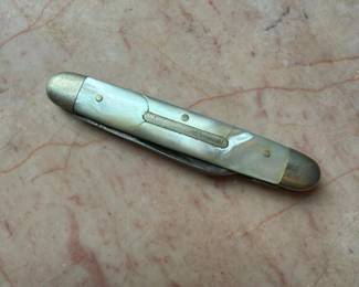 843 twobladepocketknifewithmotherofpe