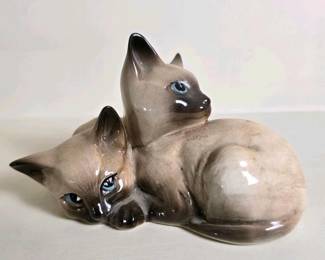 328 beswickenglandsiamesecatfigurine