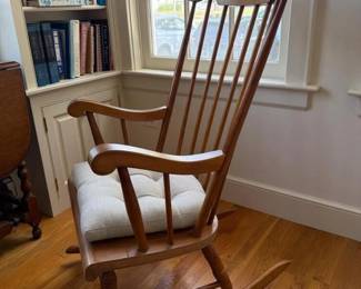 649 windsorstylewoodenrockingchair