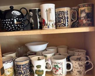 107 assortedharrodsanddecorativeceramic