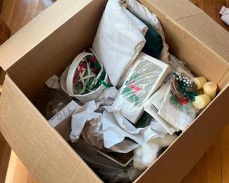 876 assortedchristmasdecorationstextiles