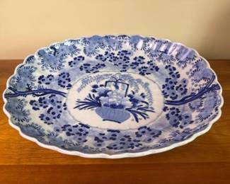 739 blueandwhiteporcelainplatterinthe