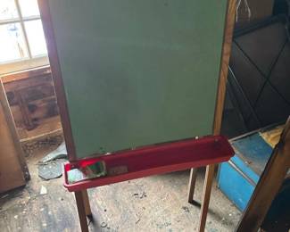 620 vintagewoodeneaselchalkboardandwhit