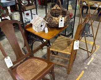 great little ones desk with avl perfectly sized chair
