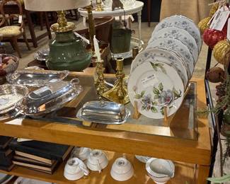 Great accent/lucheon plates - mix and match...