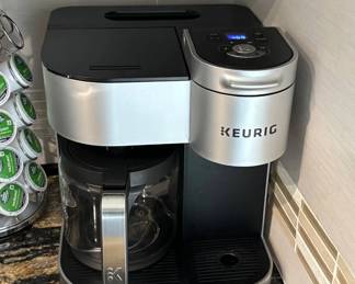 Lot #31 Keurig K-Duo Single Serve K-Cup Pod & Carafe Coffee Maker Silver Black