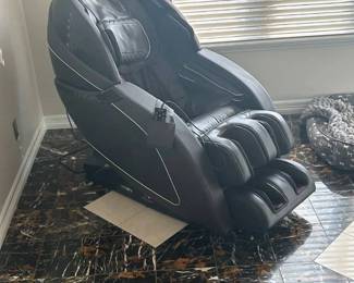 Lot #39 Infinity Brand Zero Gravity Full Body Massage Chair Faux Leather Gray Black