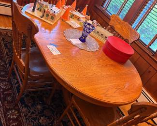 dining set/Pixar vintage toys