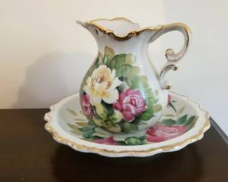 Porcelain bowl and pitcher