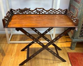 LS12 c1920 Chippendalestyle Tray on Stand