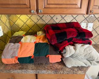 Lap Blankets & Quilt