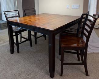 Table & Chairs