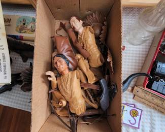 Broken contents in Johnny west box