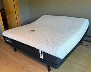 Tempur-Pedic Adjustable Bed with Mattress & Power Base