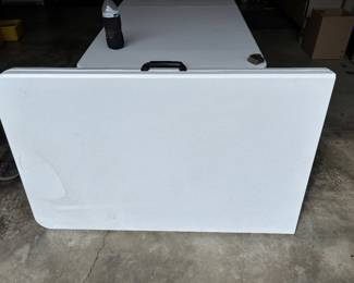 8 foot folding table