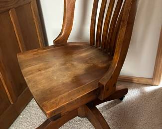 Antique Oak Adjustable Swivel Desk Chair