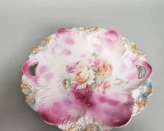 Lot 516  R.S Prussia cake plate
