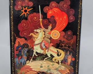 150  Lot 276  Signed Russian hand painted lacquer box