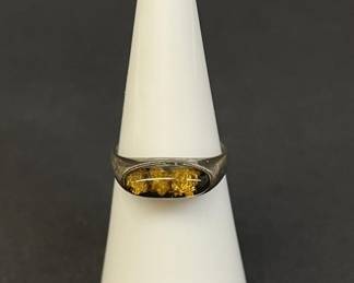 Lot 355h  Vintage sterling silver ring with amber cabochon