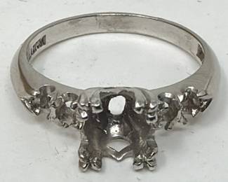 191  Lot 17  Vintage palladium ring