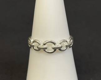 Lot 785h  Sterling silver chain link ring