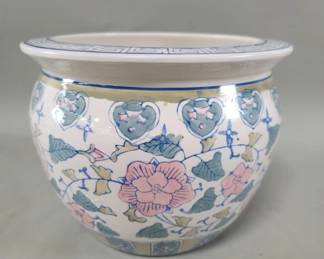 Lot 201  Chinese porcelain planter