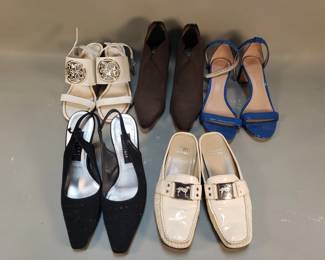 Lot 320  Group of womens shoes