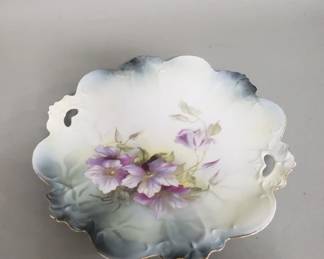 Lot 498  R.S Prussia cake plate