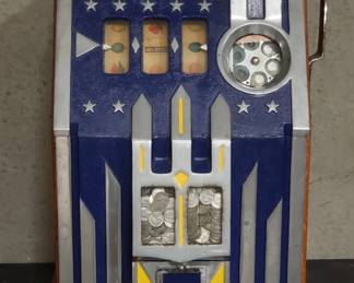 Lot # 198 Comet Pace MFG. Co. 5 cent slot machine
