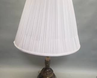 193  Lot 109  Vintage brass table lamp