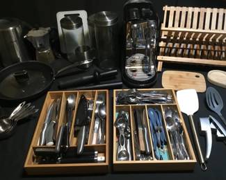 Lot 612h  Kitchenware, Nespresso machine