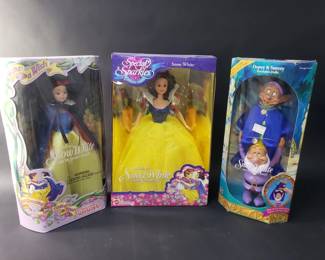 Lot 307  Mattel Disney dolls, Snow White, etc