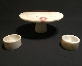 Lot 608h  Marble cake stand with copper inlay, marble bowls