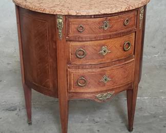 031  Lot 117  Antique French mahogany commode with marble top