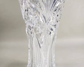 Lot 100  Lead crystal vase