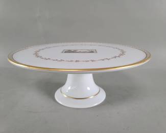 Lot 207  Richard Ginori Italyporcelain cake stand