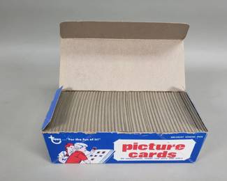 043  Lot 59  1982 Topps baseball vending box of baseball cards