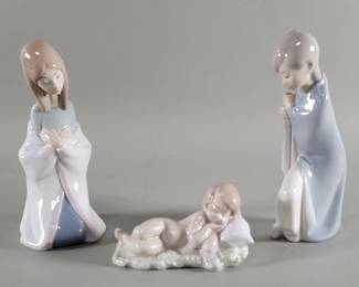 109  Lot 448  Three Lladro porcelain figurine